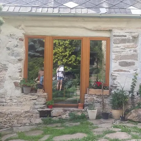 Alloggio in famiglia Radja Hobit Malecov